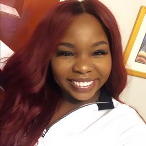 Meet your Posher, Mia